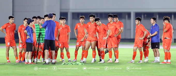 Tình Hình Chuẩn Bị Trước Trận Đấu