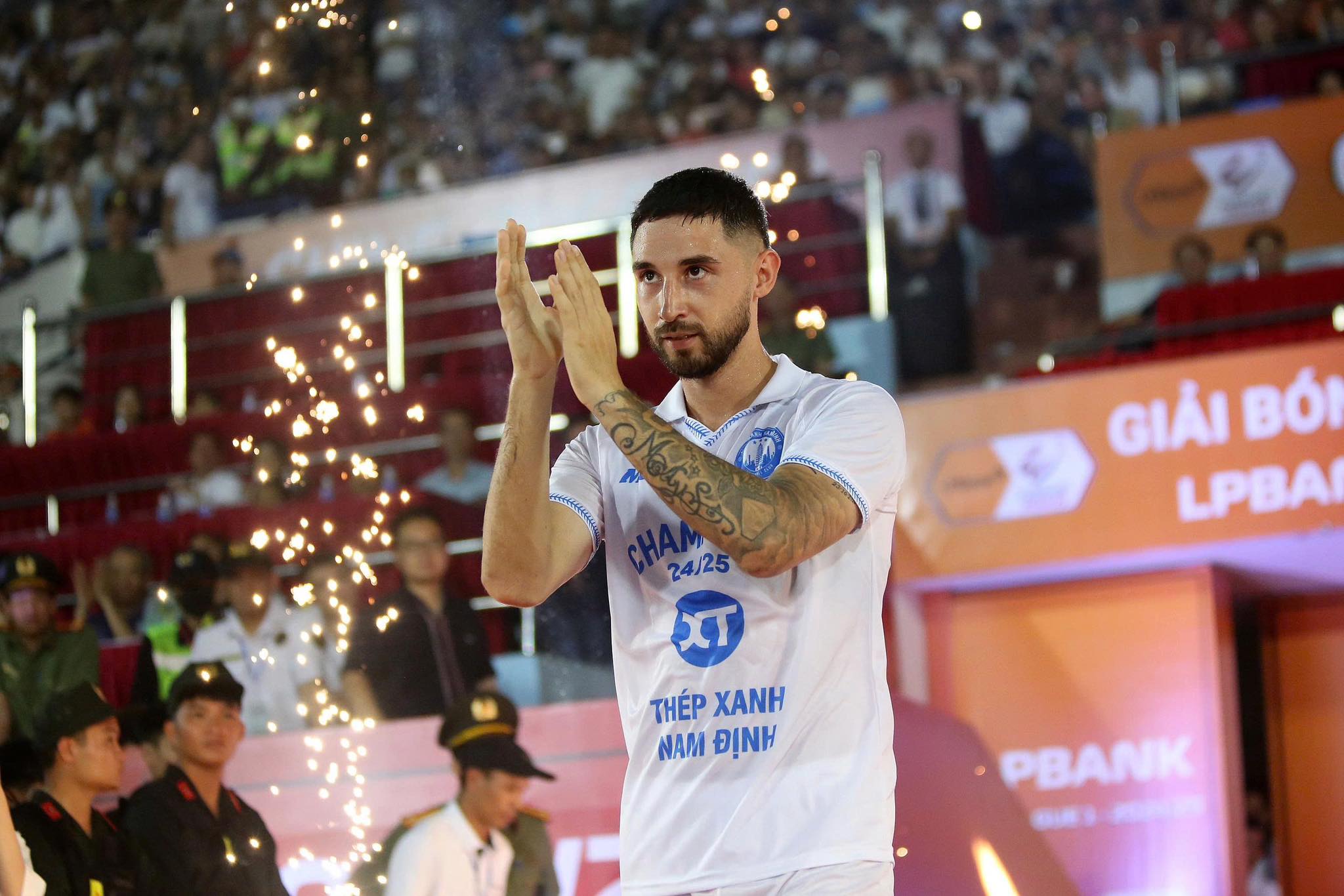 Hành Trình Trở Lại V-League 2025/26